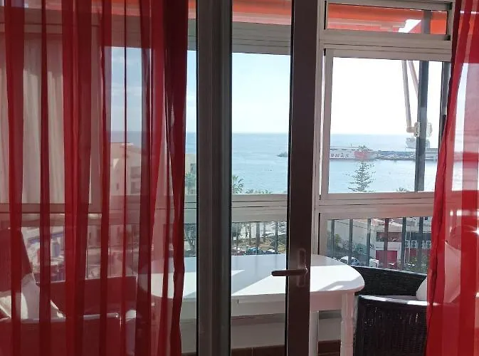Ocean View Playa Cristianos Beachfront Лос Кристианос