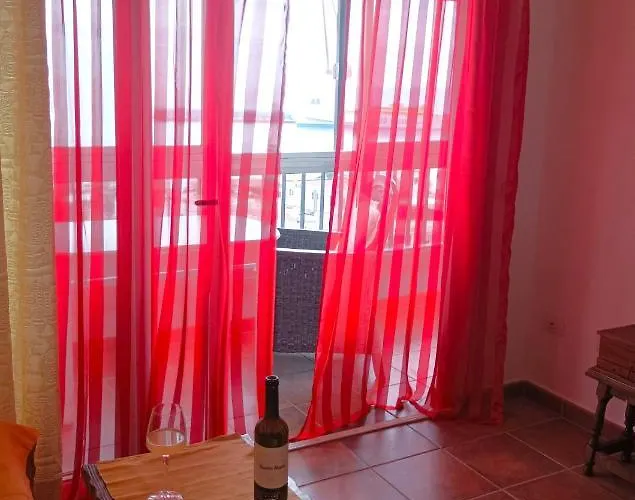 Апартаменты Ocean View Playa Cristianos Beachfront Лос Кристианос